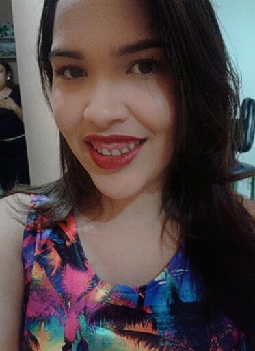 Cristã! Luto contra mim mesma todos os dias as vezes ganho, as vezes perco. Apaixonada por muitas coisas e pessoas, principalmente por aquele q me amou primeiro
