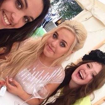 Lottie_E_Tommo's profile picture. Im Lottie Tomlinson and this is my PRIV twitter