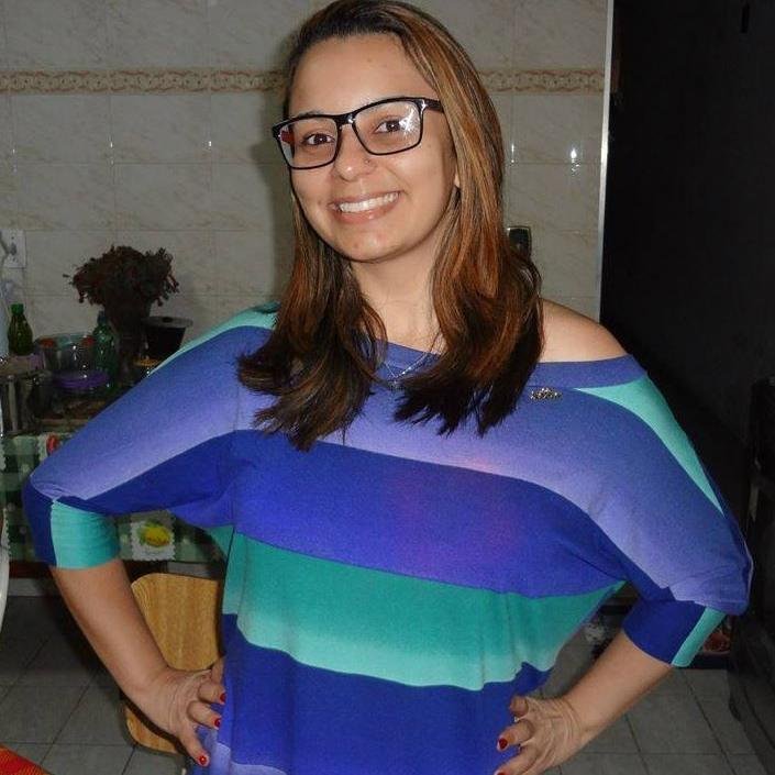 Sou simples, extrovertida, adoro fazer novas amizades. Quem quizer saber mais é só me seguir ai galera
