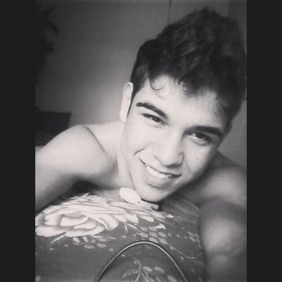 17 years · Quando você amadurecer, você não perde amigos, você descobre os verdadeiros.