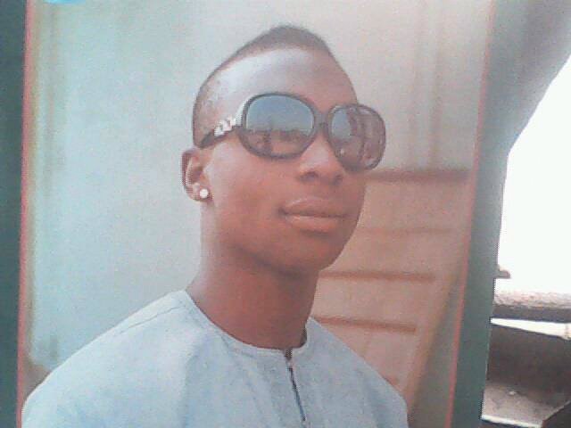 RprinzAhmed's profile picture. Jst @ my best