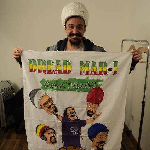 Que Es Claro, Fácil De Comprender,Así Es Como Adoro Mi Arte,Sin Fronteras, Sin Religión, Sin Color Ni Raza,Para El Mundo...
DREAD MAR I Para El Mundo