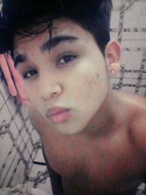 jarsimmmons83's profile picture. Want a burger?