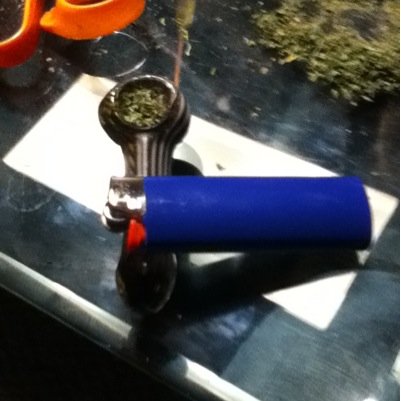 smokeingpic's profile picture. If you like smokeing weed follow mee, DM smokeing pic