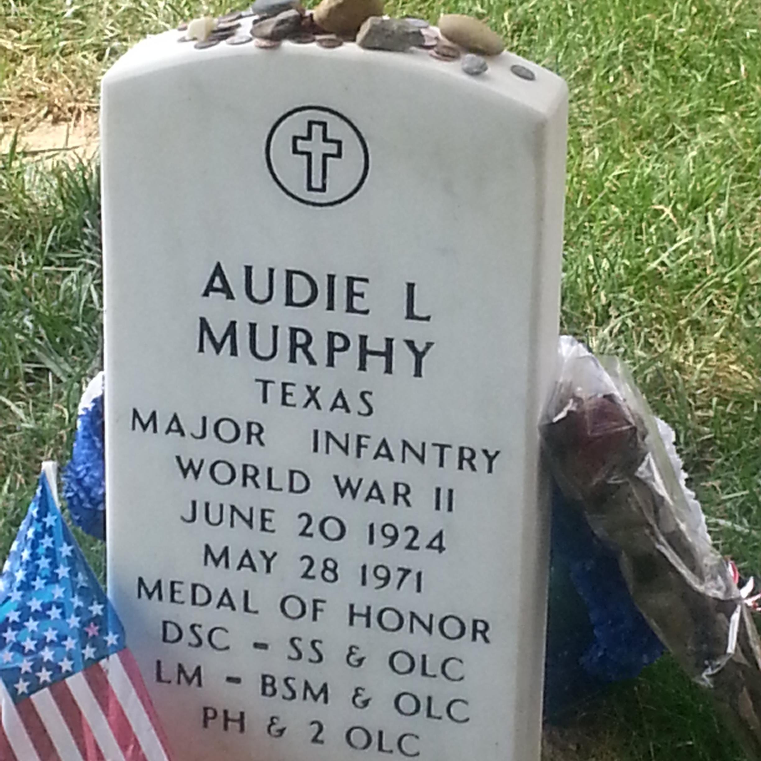 profile photo is resting place of my hero I am proud to be a blue collar conservative