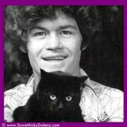 DTrosky73's profile picture. Hey there  yeah you looking at my Twitter page , What 's up?  Are you looking for somebody to follow well here I am! I'll follow you while you follow me3