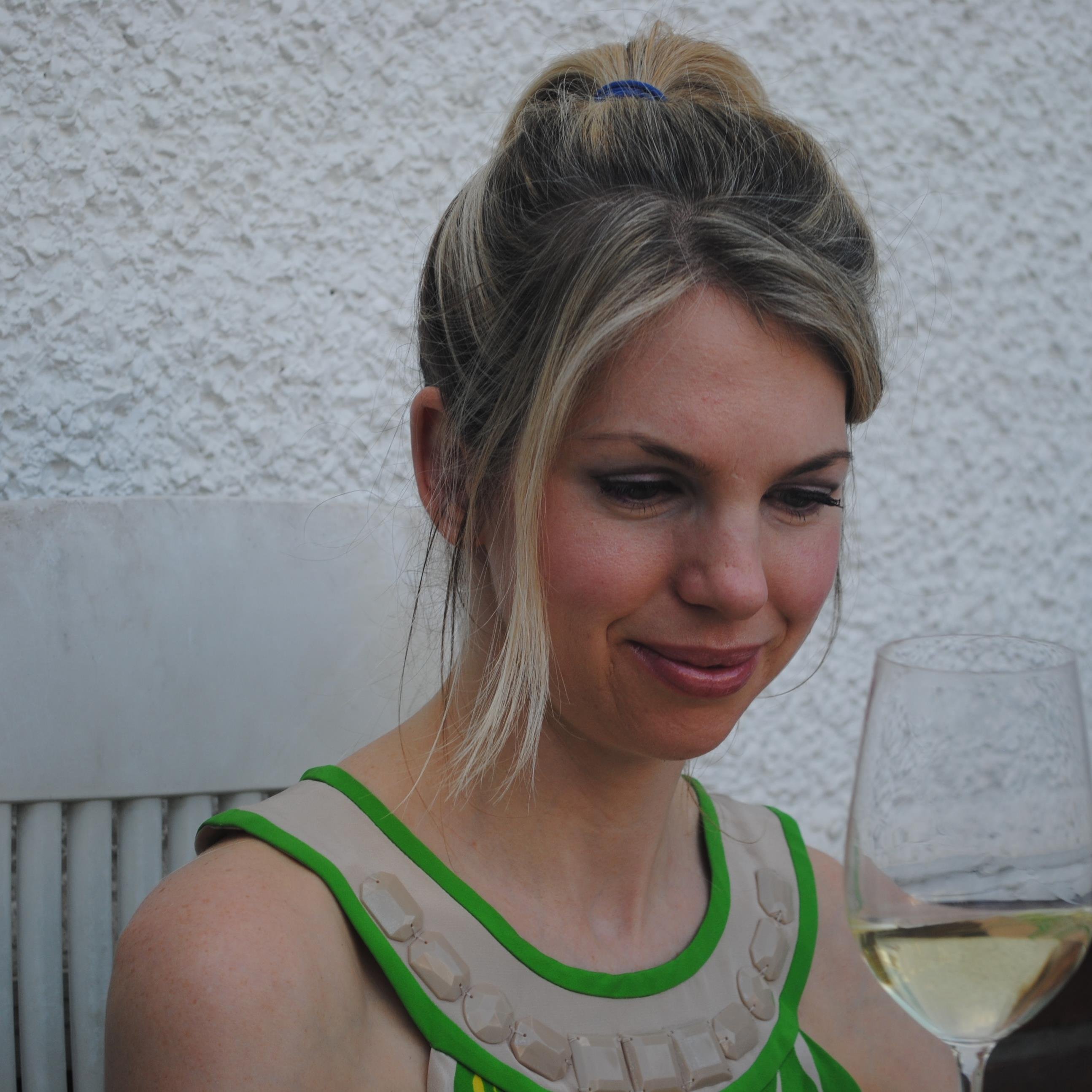 blogger: Vegging out with a glass of wine