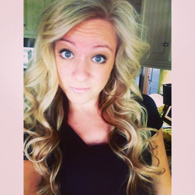 just a small town girl, living in a lonely world.