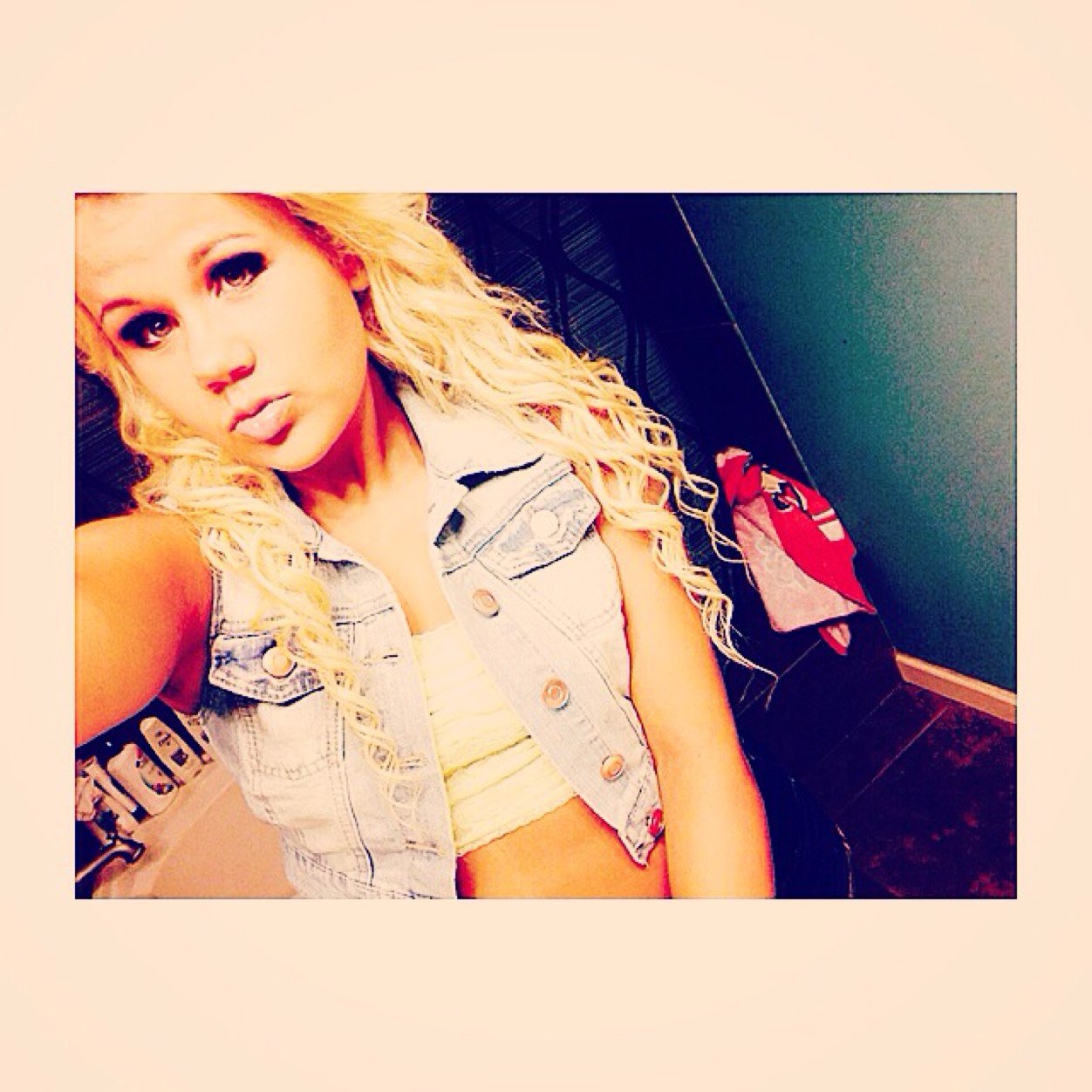 allison_moriah's profile picture. ya goon to ya goblin ✈️
       #thankYouGod