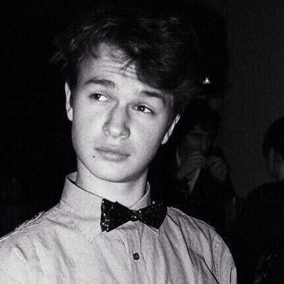 Hey. I'm Kyle and I love bow ties. Straight|RP|Single|17