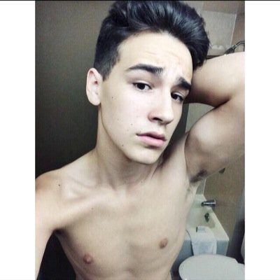 jacob please follow i love you //- ◽️ sider forever