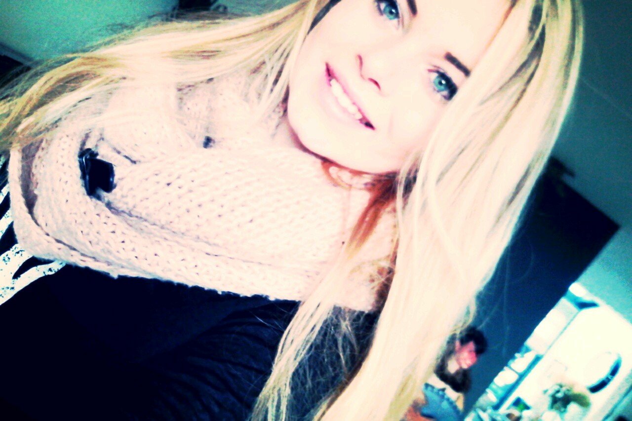 - hou van jouu zusje #1 x ~Lief, hou souper veel van je #1xkus ♥.*  Alles gebeurt met een reden. Sta op, ga door en vergeet het verleden †