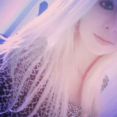 xDanaaaaaa's profile picture. 