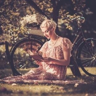 VaneBlueAutorin's profile picture. Will einfach nur schreiben. Von morgens bis abends. Manchmal auch nachts.