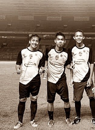 selalu berusaha untuk menjadi orang yg optimis....
