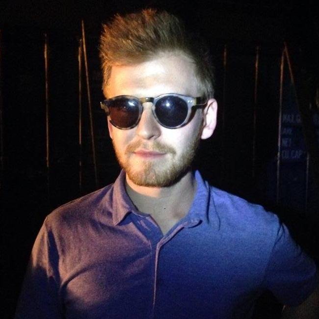 92MRM's profile picture. Film. Photography. Fun. 22 year old freelance lighting technician.