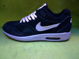 Menjual sepatu nb, nike, vans , adidas dan jersey sepak bola cwe or cwo ll buatan vietnam, cina n thailand l pin 2965C694 ll 083117958359