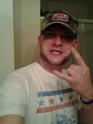 26, love #countrymusic want to write #needhelp , yes i served in the army in love with @Sheilat53331603