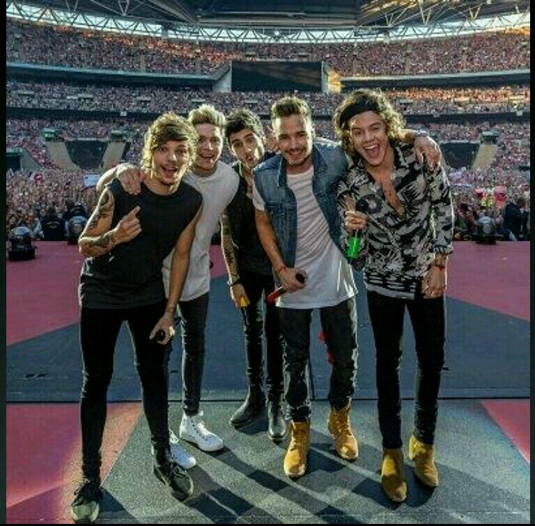 Sharing your amazing creative drawings and edits. #1DCreate 
//fan acc//