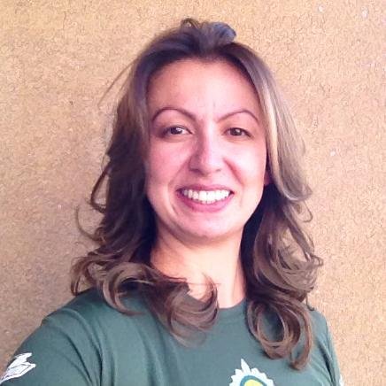 deniselimpias's profile picture. Engenheira Eletricista, bem casada, mãe da Maya, bem humorada, mora na Bélgica, sempre com um sorriso largo no rosto!