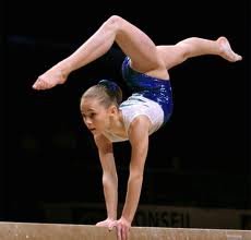 Ici tu trouveras des photos de gymnastique,de gymnastique rythmique, des tutos,des conseils, etc... Si t'es gymnaste, follow-moi! :)