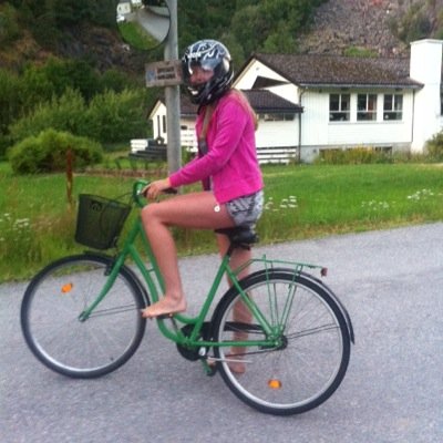 karolineslinde's profile picture. |_iF£ i$ G00D