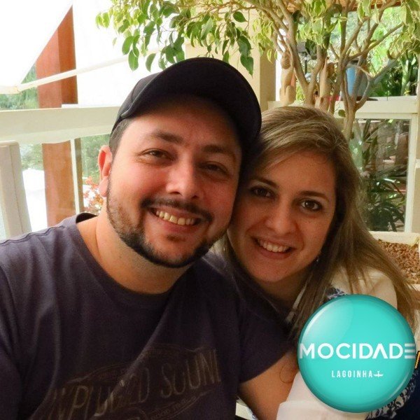 Mais um Louco por Jesus, querendo mais do que viver a vida; querendo levar a Vida para os que estão na escuridão. Que Deus esteja comigo!