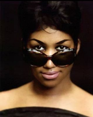 licia_abraham's profile picture. LupyButterfly is Random