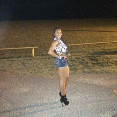 model, mind my own bizz an keep you out of mines!! Iʻm 5'3 and I keep real take it or leave it!!!