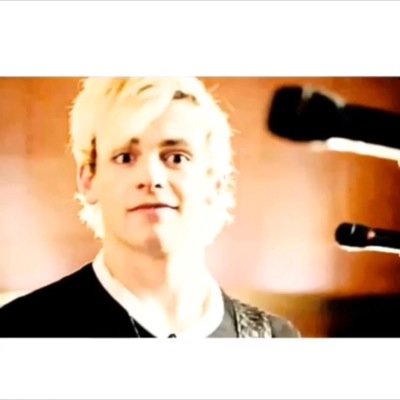 My mind says no, you're no good for me. But my heart's made up on you.