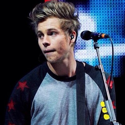 un re innamorato del suo servo • i need you to need me to stay • lui mi ha salvato • roly; il mio bimbo luke, lupetto {M C L}