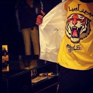 ‏‏‏‏‏‏‏‏‏‏‏‏‏‏‏‏‏‏‏‏‏‏‏★‏‏‏‏‏‏‏‏انا فريقي يشهد له التاريخ وانت ..؟ ‎