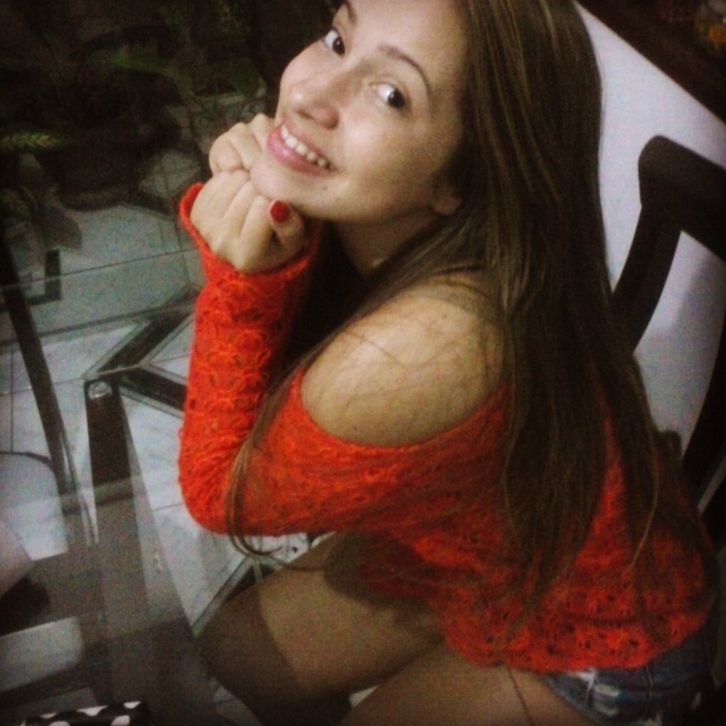 18, estudante de Direito.