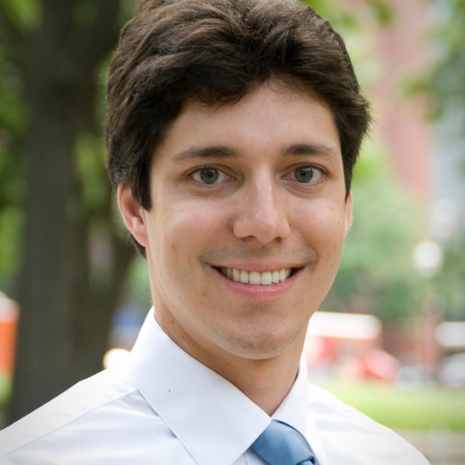 (Former) Digital Media Associate at @JusticePolicy Institute. Tweets reflect own views. Now tweeting at @TonyMastria.