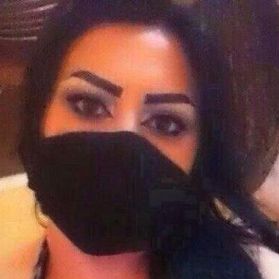 عايشه , 26 ، شروطي1-آلسهرة بـ 1000ريال 2- يكون عندك مكان نروح له 3-ترسل بطاقه 100 موبايلي+ترسل رقمك !ملاححظه آللي موافق ع شروطي يطلب فولو