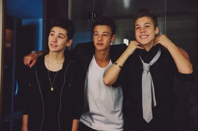 weedof_espinosa's profile picture. I want 12/12 of Magcon, but I'm again 0/12. Sad life