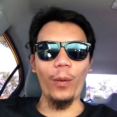 rayannarvadez's profile picture. 