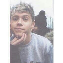,, Zawsze chciałem być jedną z tych osób, które tak naprawdę nie przejmują się tym co myślą inni. Ale nie jestem'' ~` Harry