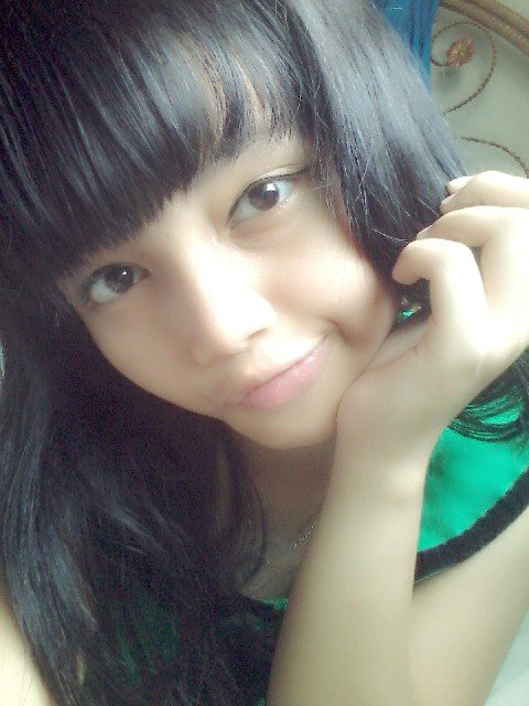 anandalulu1's profile picture. Vokalis (y) eaaaaa . Sayangggg mom and dead ♥