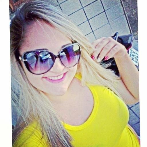 A felicidade muitas vezes vem de pequenas coisas que nós nem sequer percebemos.