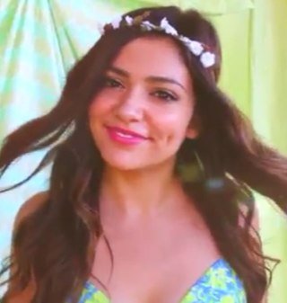 My idol loves her bows and of course they come before bros. {14.7.14} The Queen bae aka Bethany Mota followed and was my 67th follower