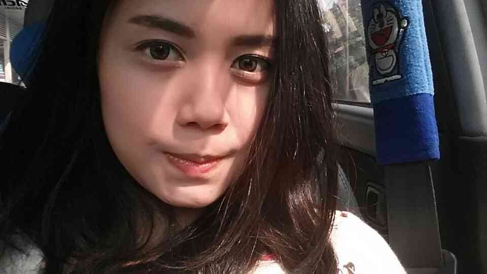 i was born to be real. Not to be perfect.