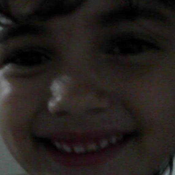oi sou anne evelyn gosto de brincar de boneca comer pizza e etc