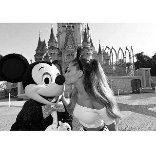 HoneyMoon Ave