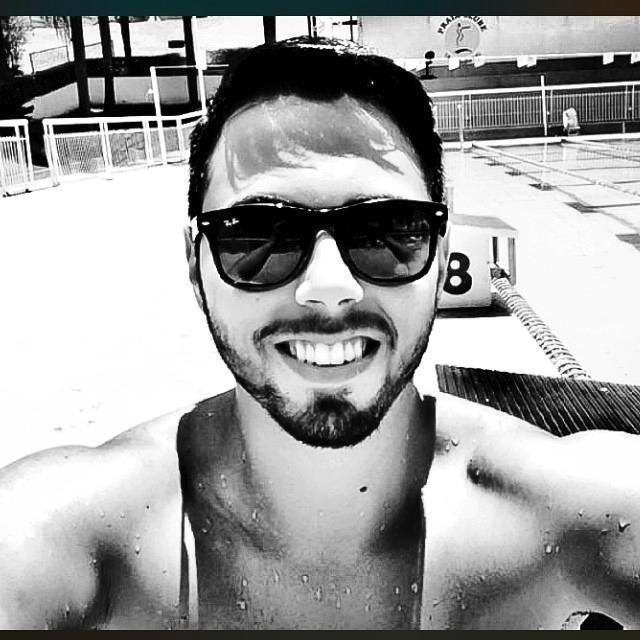 Mineirinho de Uberlândia, Estudante do curso de Direito, sou um ser normal do planeta terra, mas sei que em vidas passadas tive residência em outros planetas!