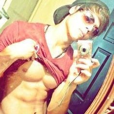 Bailarin, ingeniero.... En fin buena onda ;)
Sigueme y te sigo..!!