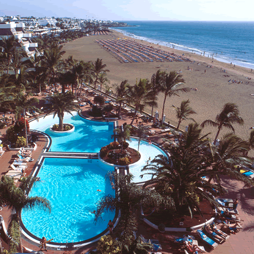 Magnificent 4 stars Apart-Hotel is on the beachfront with direct access to the beach (Puerto del Carmen, Lanzarote).