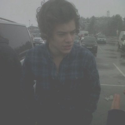 hii free follow from @consives . please go follow that account loves x (i follow back.(