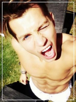 CC tu peux me follow hihi @evanstylxs