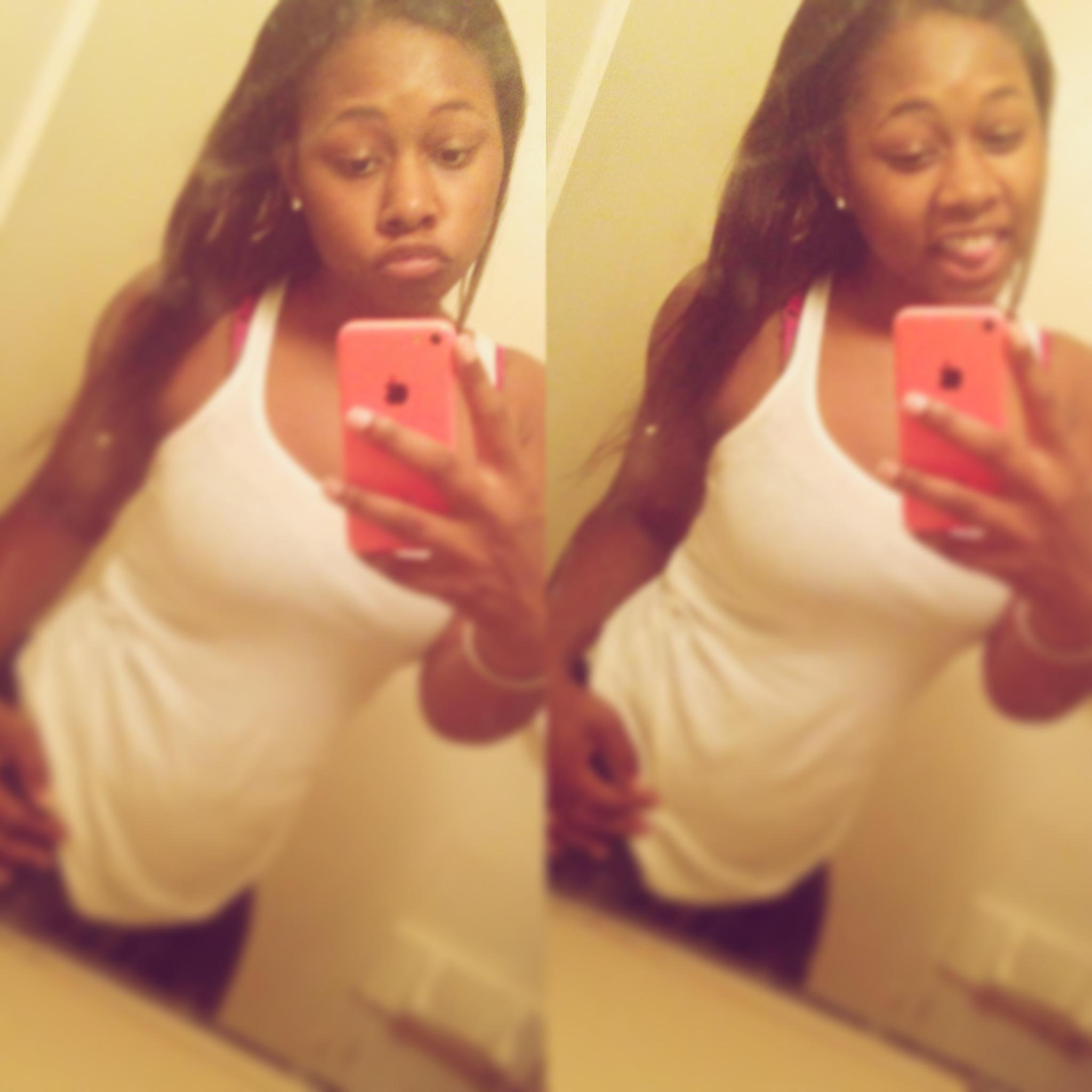 I'm Such A Beautifull Enemy.. 
#FOLLOWME && I'm Friendly XOXO